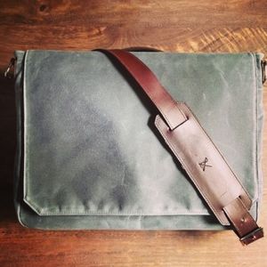 Ernest Alexander Walker Messenger Bag